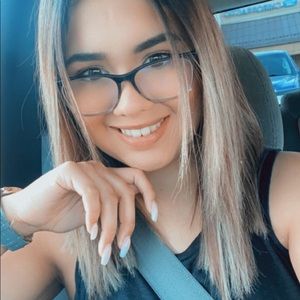 Meet your Posher, Jocelyn